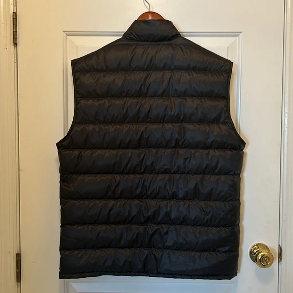 H&M feather down sleeveless zippered vest - Picture 3 of 9